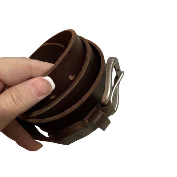 Fossil Men’s Leather Silver Buckle Belt - Picture 4 of 9